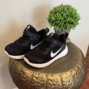 Nike Kids Black and White Mesh Sneakers